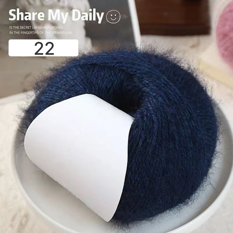 Snow Fur Yarn（スノーファーヤーン）100g｜雪のようなふわふわ感｜全27色 単色ファー毛糸｜マフラー・帽子・スヌード・編みぐるみ向け｜全27色