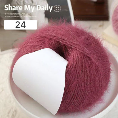 Snow Fur Yarn（スノーファーヤーン）100g｜雪のようなふわふわ感｜全27色 単色ファー毛糸｜マフラー・帽子・スヌード・編みぐるみ向け｜全27色
