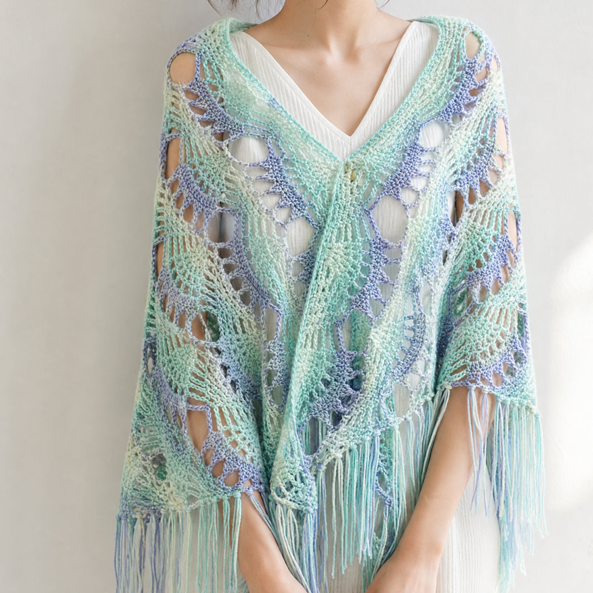 【手編みキット】Pina Fringe Shawl（ピナフリンジショール）｜パイナップル模様の大判ショール｜ロングフリンジ・透かし編み・段染め｜編み図付き（一部動画あり）