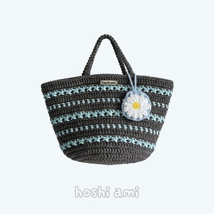 【手編みキット】綿100％  トワイライトバッグ （Twilight Bag）｜大人カラーのマルシェバッグ｜ブルーグレー｜ボトルホルダーにもなるデイジーチャーム付き｜編み方動画付き
