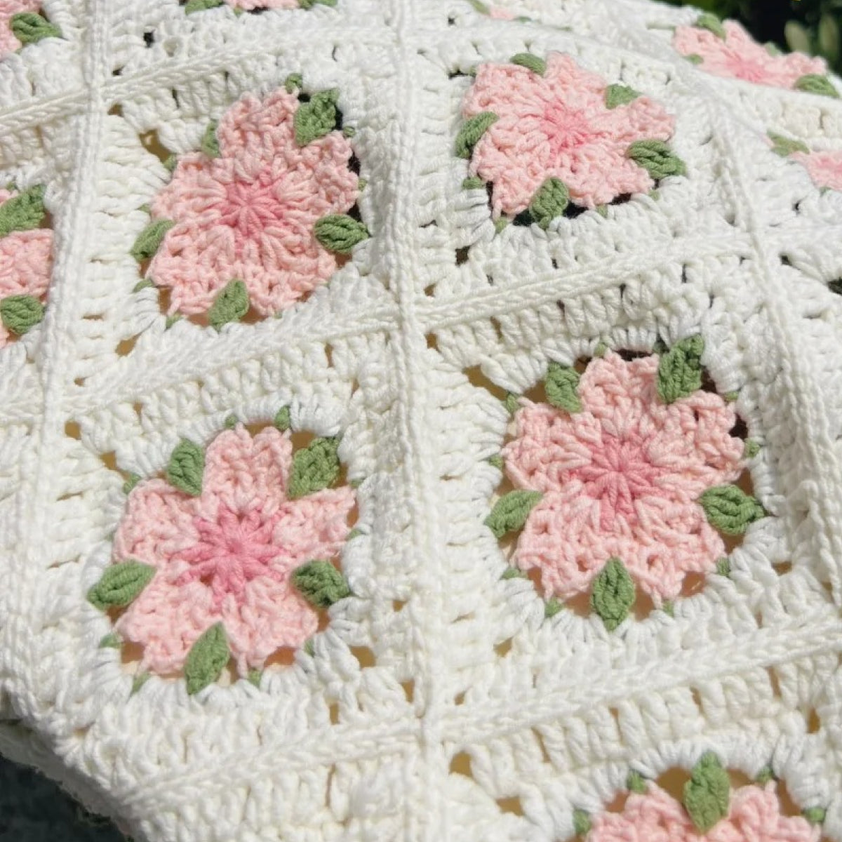 【手編みキット】桜モチーフブランケット ｜100枚の花が咲く感動の大作｜編み図＆動画解説付き（つなぎ方・縁編み）