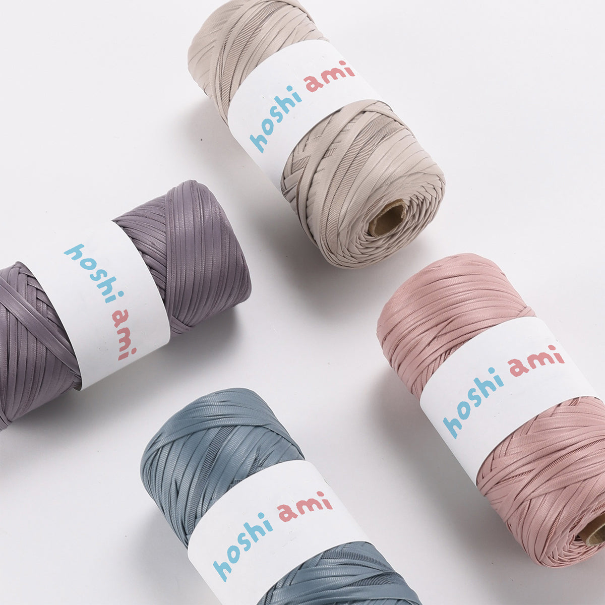 Miyabi Leather Yarn（ミヤビ レザーヤーン）｜レザー調｜上質で高級感のある光沢編み糸｜バッグ・小物に｜上品な大人スタイル｜全18色