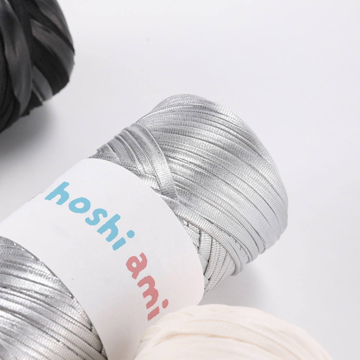 Miyabi Leather Yarn（ミヤビ レザーヤーン）｜レザー調｜上質で高級感のある光沢編み糸｜バッグ・小物に｜上品な大人スタイル｜全18色