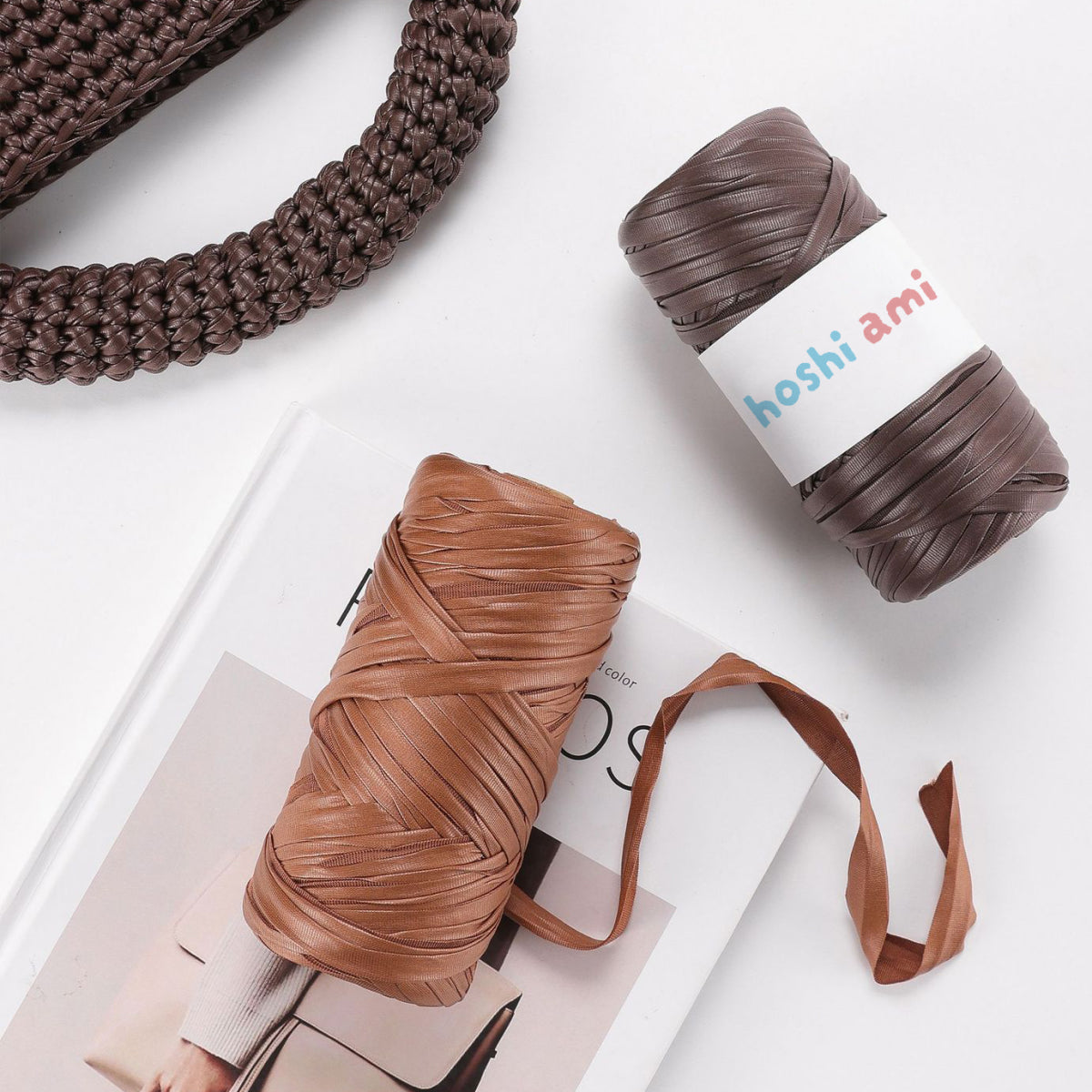Miyabi Leather Yarn（ミヤビ レザーヤーン）｜レザー調｜上質で高級感のある光沢編み糸｜バッグ・小物に｜上品な大人スタイル｜全18色
